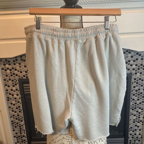 Disney Dose of Disney grey distressed hem shorts with pockets, size XL, guc - Picture 7 of 10